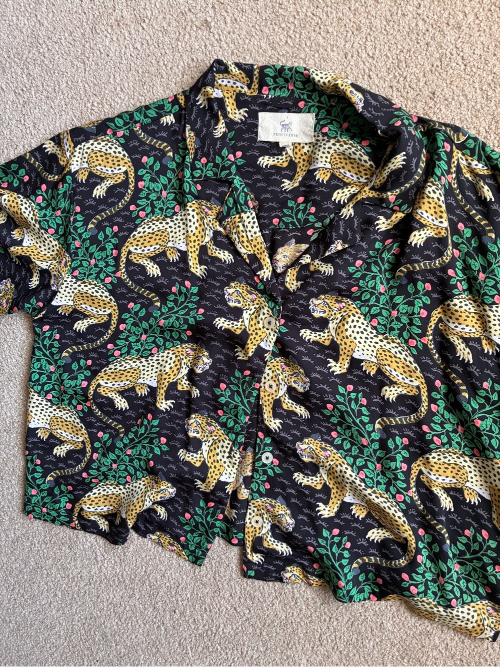 Print Fresh Leopard Print Button-Up pj Shirt in Black, Gold & Green Sz S